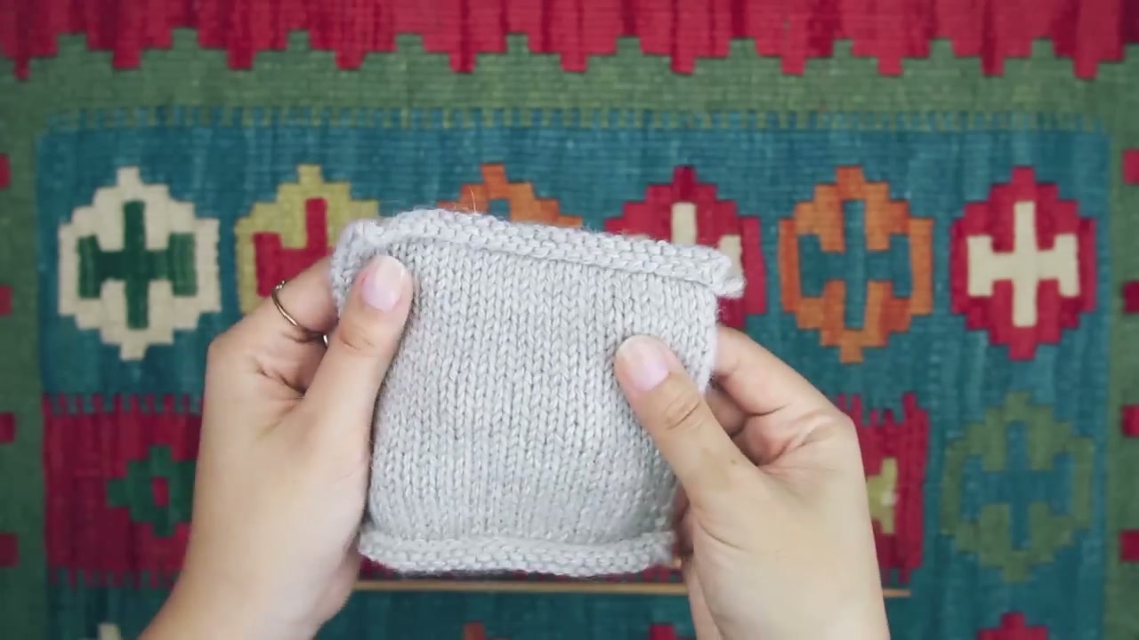 How to Knit in the Round (Beginner Step-by-Step)