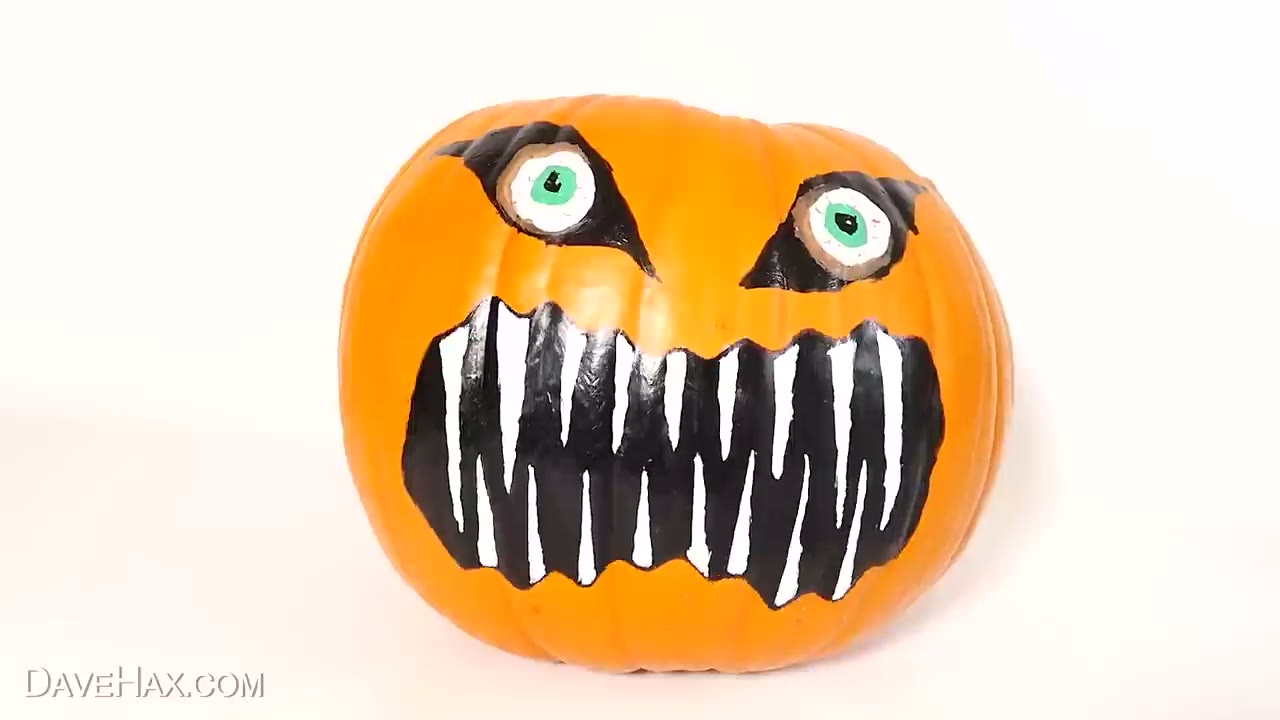 How to Paint a Pumpkin (No-Carve Halloween Decor)