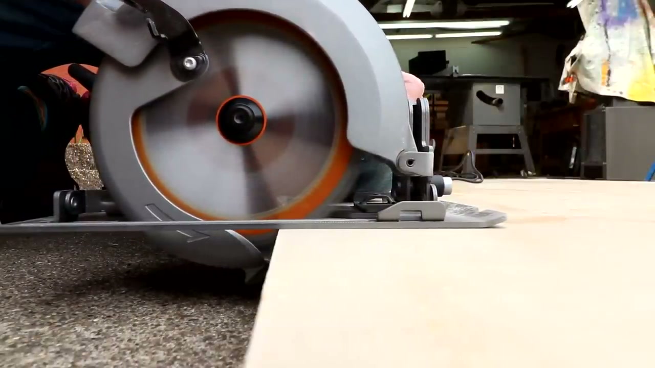 How to Use a Circular Saw