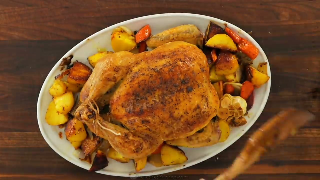How to Cook Chicken in the Oven (Juicy Whole Roast Chicken)